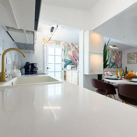 Oasis Beach III : Paradise With Private Jacuzzi